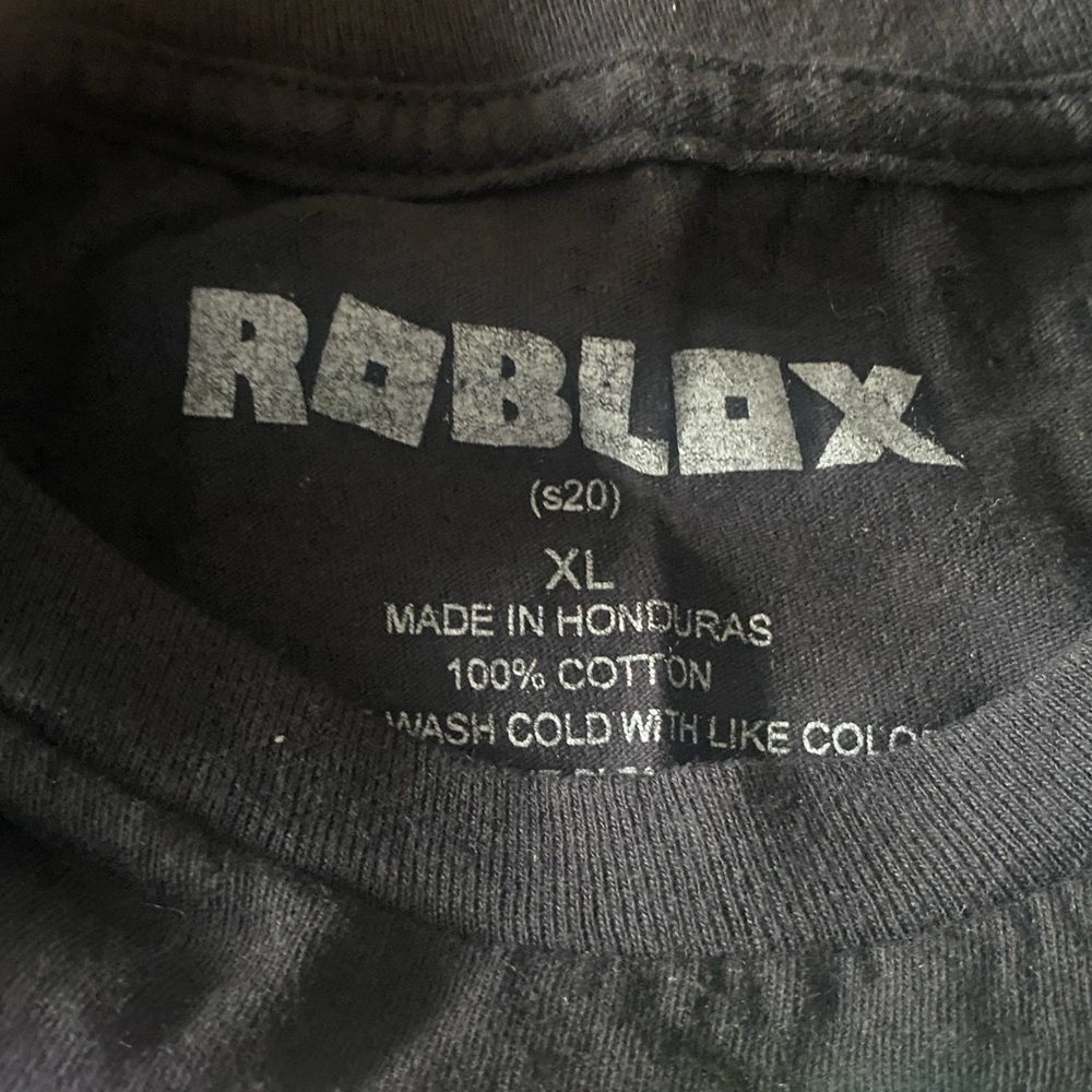 🔥3 for $10🔥 Kid’s Roblox Tee Size XL - Picture 3 of 3